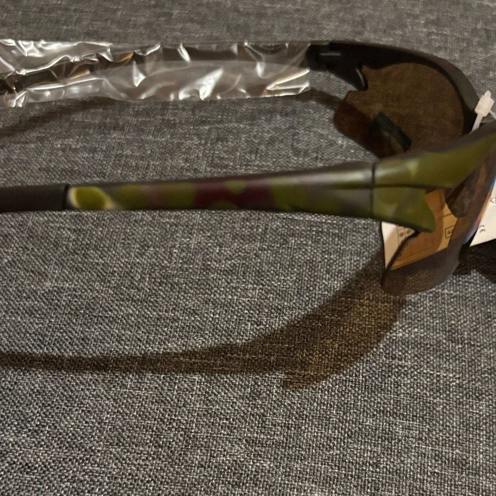 N/A stylish sunglasses